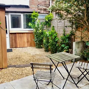  Apartment Spacious One Bed With Hot Tub And Garden